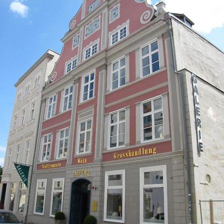 Haus Wullfcrona Hotell Stralsund Exteriör bild