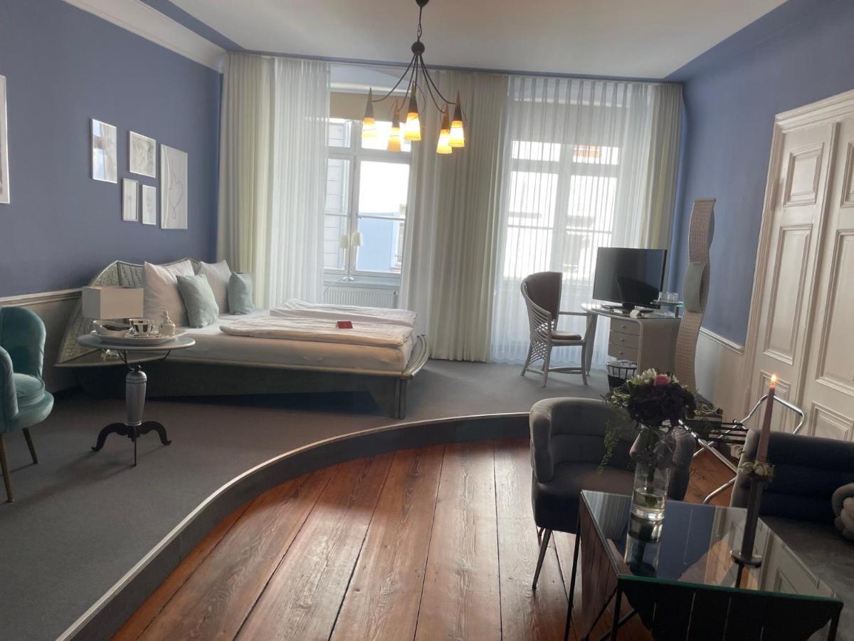 Haus Wullfcrona Hotell Stralsund Exteriör bild