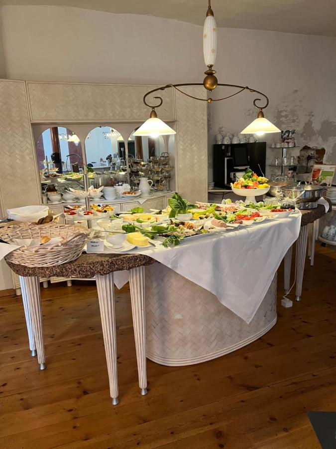 Haus Wullfcrona Hotell Stralsund Exteriör bild
