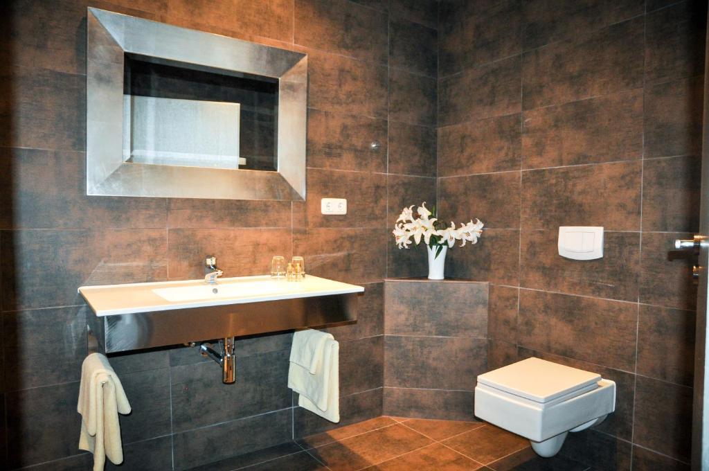 Haus Wullfcrona Hotell Stralsund Rum bild